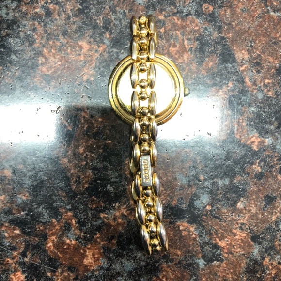 GUCCI  Bezel White Dial Quartz Watch - Picture 4 of 5